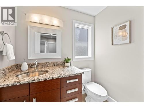 main floor half bath - 6421 Eagle Bay Road Unit# 13, Eagle Bay, BC 