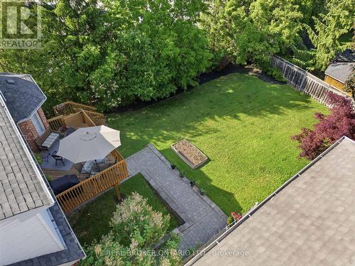 2205 Shaftesbury Court, Oakville, ON 