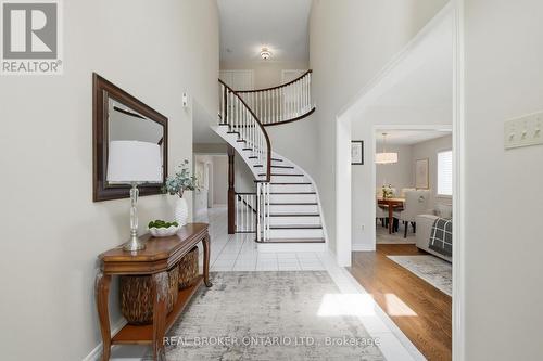 2205 Shaftesbury Court, Oakville, ON 