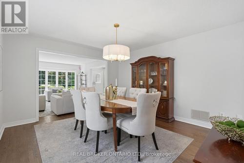 2205 Shaftesbury Court, Oakville, ON 