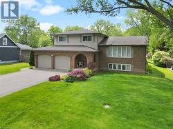 17 MONTGOMERY Road Welland, ON L3C 2Y2