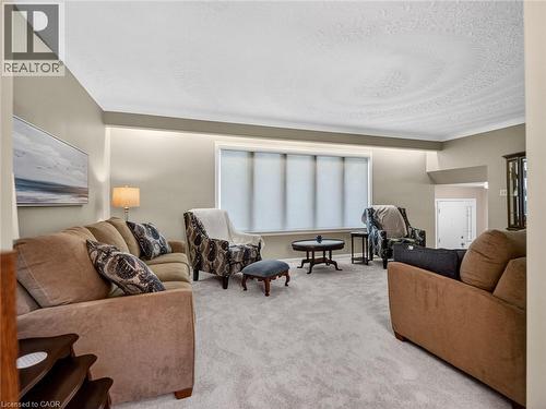 17 Montgomery Road, Welland, ON 