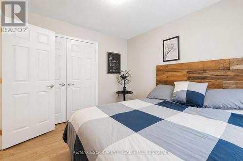 44 Stillwater Crescent, Hamilton, ON 