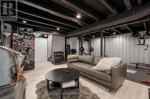 44 Stillwater Crescent, Hamilton, ON 