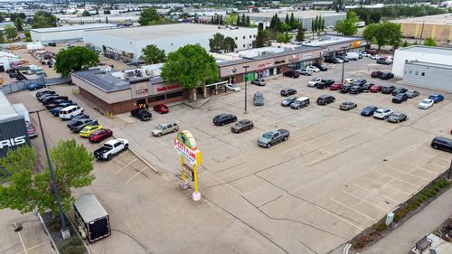 5708 75 St Nw, Edmonton, AB 