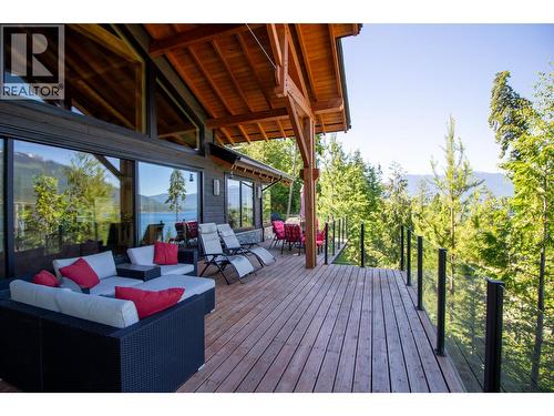 234 Walkers Lane, Kootenay Bay, BC 