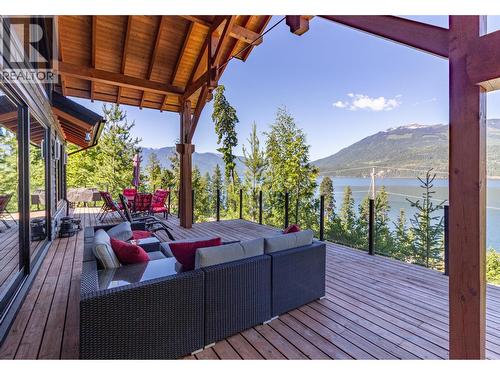 234 Walkers Lane, Kootenay Bay, BC 