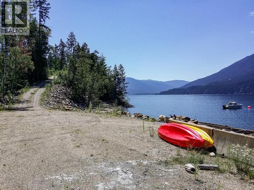 234 Walkers Lane, Kootenay Bay, BC 