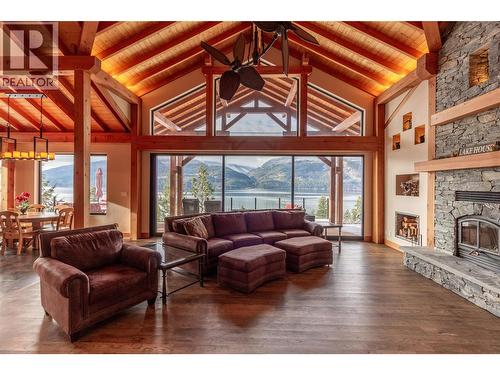234 Walkers Lane, Kootenay Bay, BC 