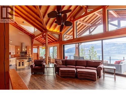 234 Walkers Lane, Kootenay Bay, BC 