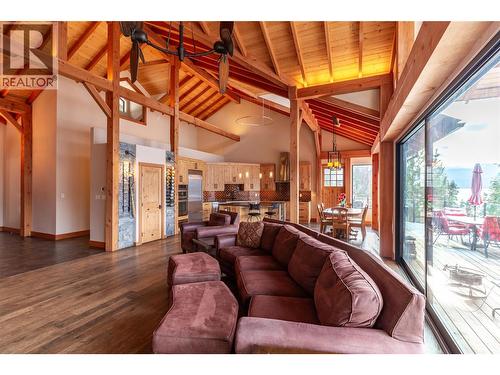 234 Walkers Lane, Kootenay Bay, BC 