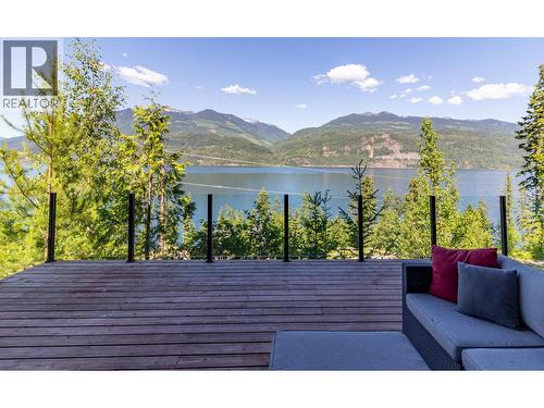 234 Walkers Lane, Kootenay Bay, BC 