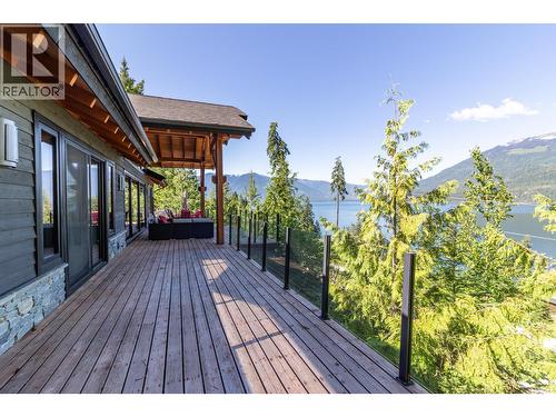 234 Walkers Lane, Kootenay Bay, BC 