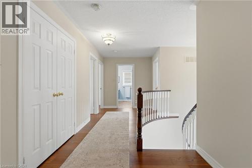 2205 Shaftesbury Court, Oakville, ON 