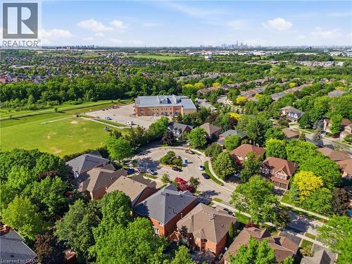 2205 Shaftesbury Court, Oakville, ON 