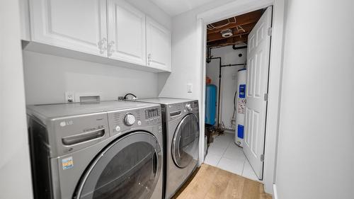12811 3A Highway, Boswell, BC - Indoor Photo Showing Laundry Room