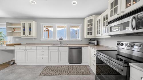 12811 3A Highway, Boswell, BC - Indoor Photo Showing Kitchen With Double Sink