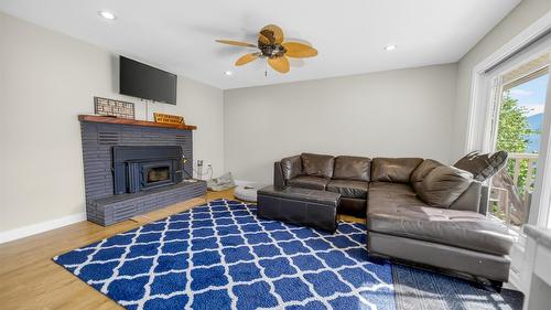 12811 3A Highway, Boswell, BC - Indoor Photo Showing Living Room With Fireplace