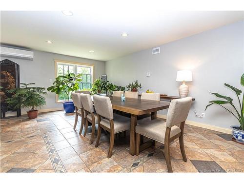 76 Island View Dr, Douglas, NB 