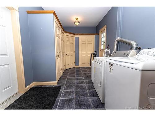 76 Island View Dr, Douglas, NB 