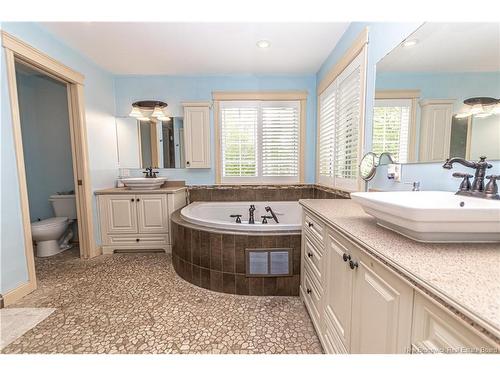 76 Island View Dr, Douglas, NB 