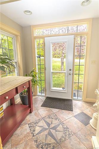 76 Island View Dr, Douglas, NB 