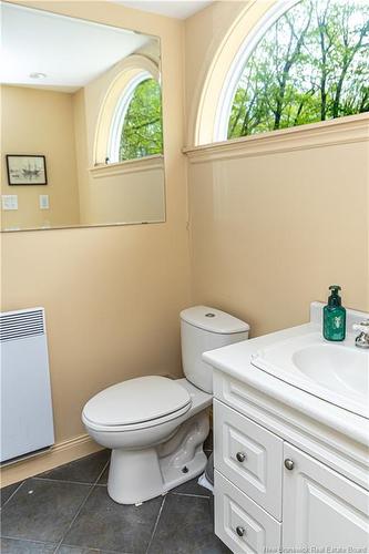 76 Island View Dr, Douglas, NB 
