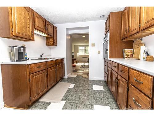 76 Island View Dr, Douglas, NB 