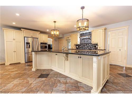 76 Island View Dr, Douglas, NB 