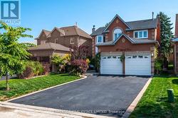 167 COVENT CRESCENT Aurora, ON L4G 6P9