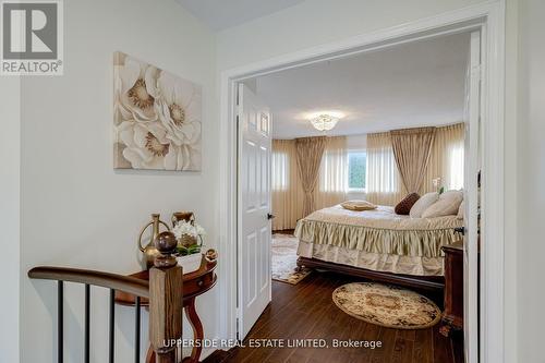 167 Covent Crescent, Aurora, ON 