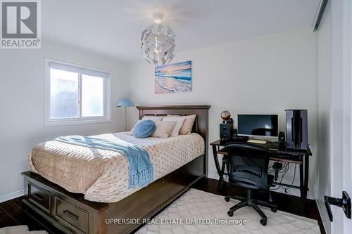 167 Covent Crescent, Aurora, ON 