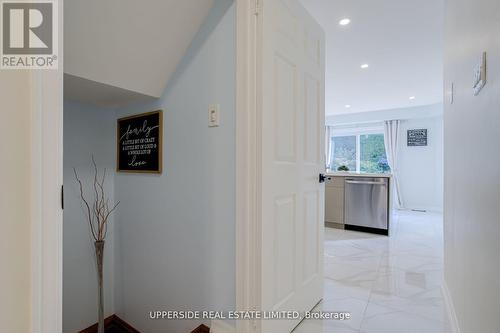 167 Covent Crescent, Aurora, ON 