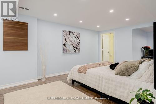 167 Covent Crescent, Aurora, ON 