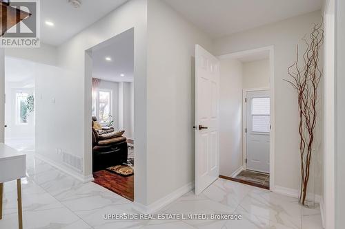 167 Covent Crescent, Aurora, ON 