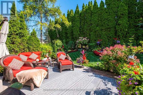 167 Covent Crescent, Aurora, ON 