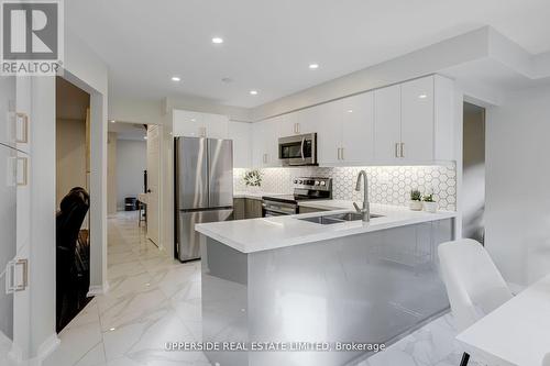 167 Covent Crescent, Aurora, ON 