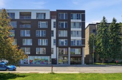 A208-5200 Av. Gatineau Montréal (Côte-Des-Neiges/Notre-Dame-De-Grâce), QC H3T 1W9