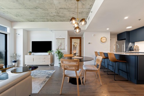 Salle à manger - 2107-5505 Boul. Du Quartier, Brossard, QC 