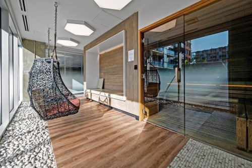 Salle communautaire - 2107-5505 Boul. Du Quartier, Brossard, QC 