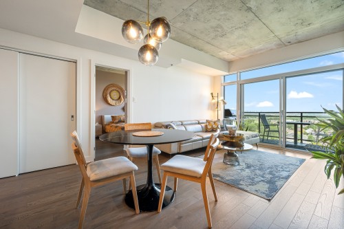 Salle à manger - 2107-5505 Boul. Du Quartier, Brossard, QC 
