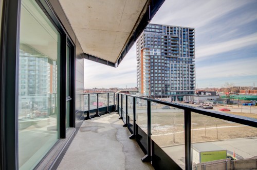 Balcon - 414-1900 Rue Yvette-Brillon, Montréal (Ahuntsic-Cartierville), QC 