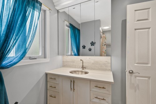Salle de bains - 158 Av. Mermoz, Candiac, QC 