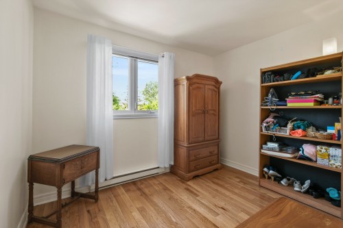 Chambre à coucher - 158 Av. Mermoz, Candiac, QC 