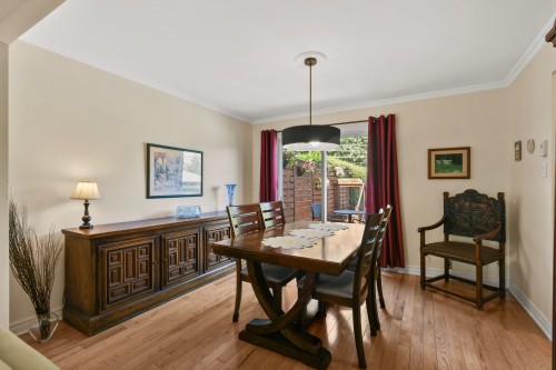 Salle à manger - 158 Av. Mermoz, Candiac, QC 