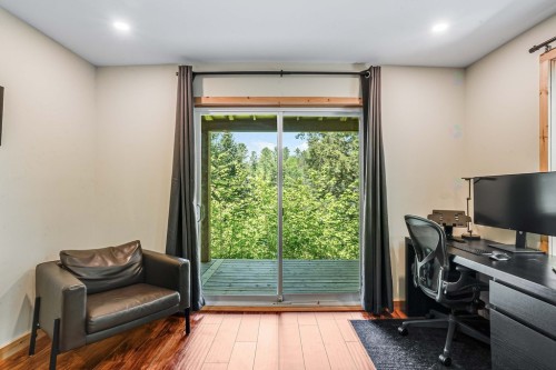 Salle familiale - 233 Ch. Stephens, Otter Lake, QC 