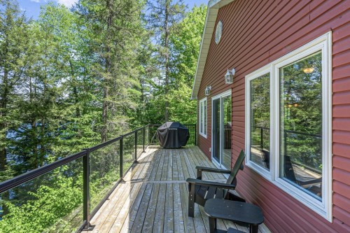 Balcon - 233 Ch. Stephens, Otter Lake, QC 