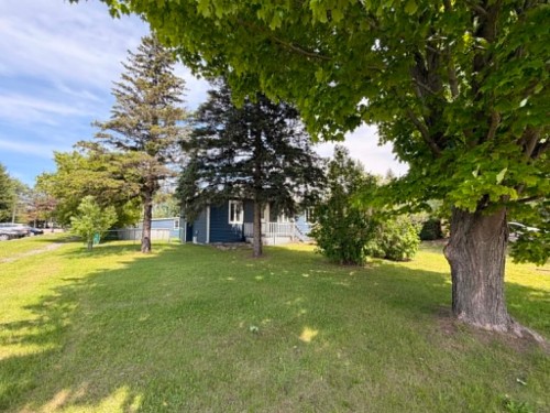 Courtyard - 1070 Boul. De L'Ange-Gardien N., L'Assomption, QC - Outdoor