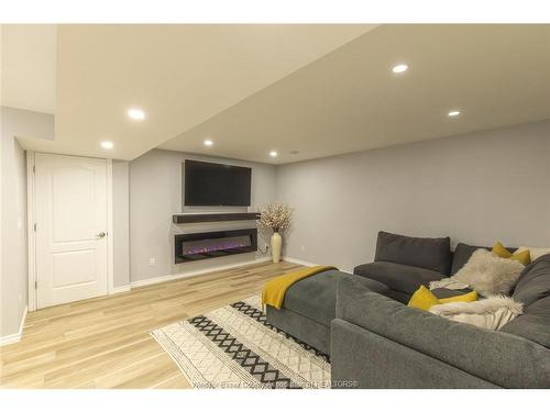3170 Viola Crescent, Windsor, ON 