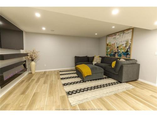 3170 Viola Crescent, Windsor, ON 